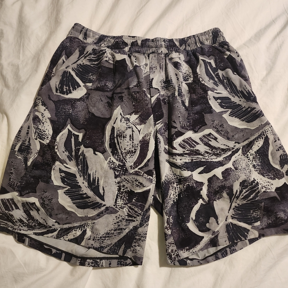 Lululemon 9" Pacebreaker Lined Short
